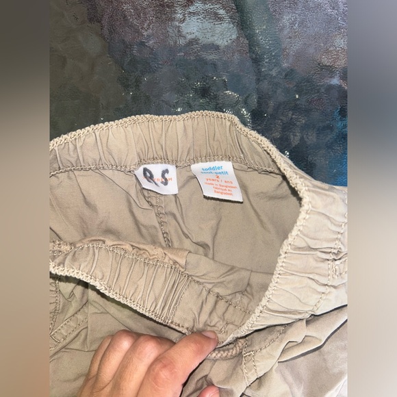 Joe fresh | khaki shorts | size 2 - Picture 3 of 3